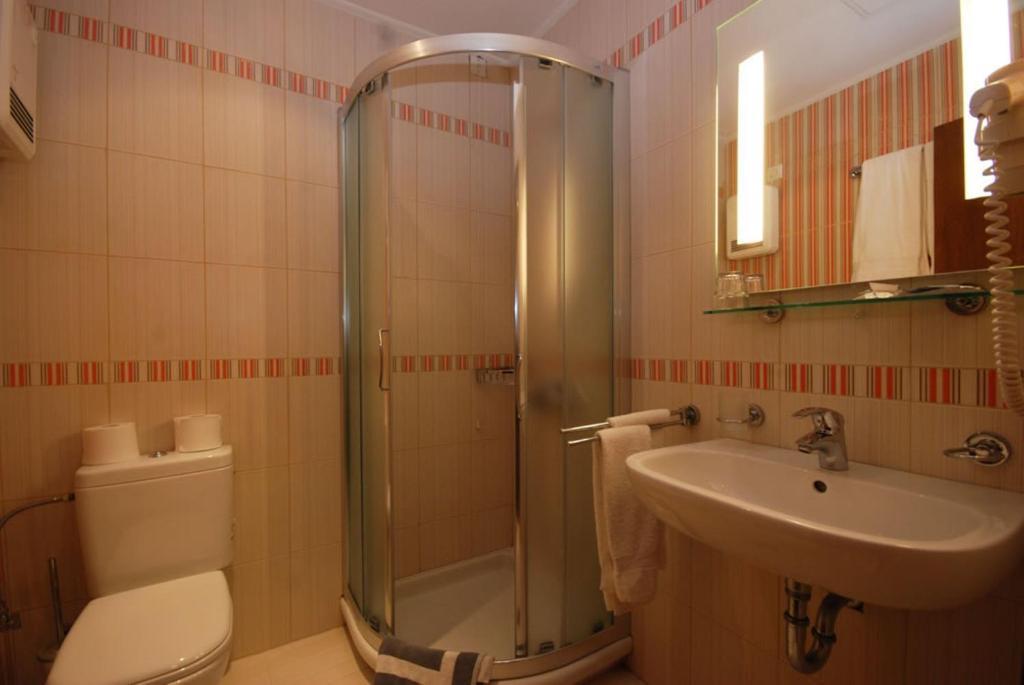 Hotel Elvetia Karpenísion Zimmer foto